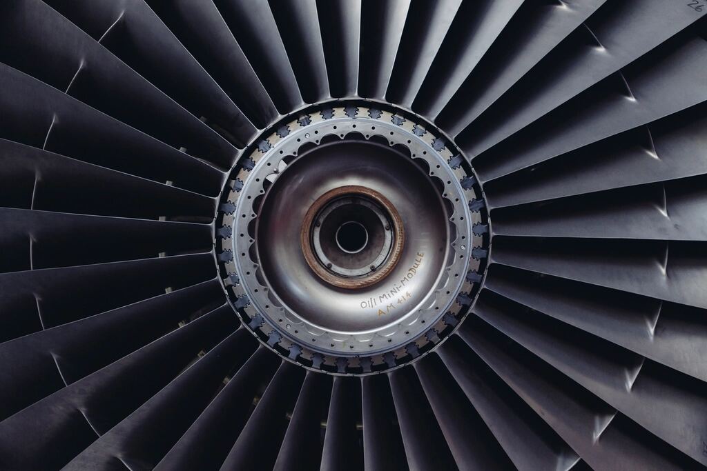 Jet engine fan blades